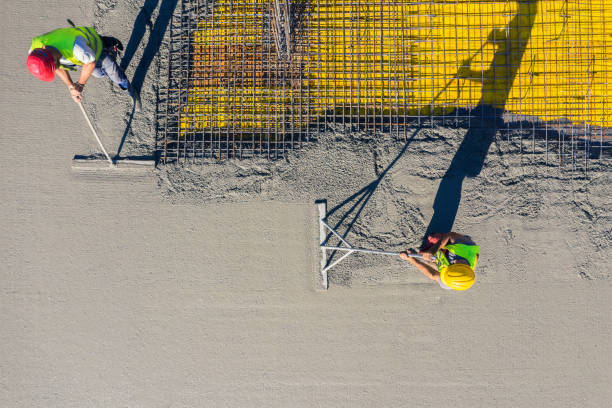 Best Concrete Pool Decks in Hartshorne, OK